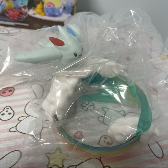 Pokemon Togekiss Re-Ment Circular Diorama Figure Figurine Toy Rainbow New - Picture 4 of 10